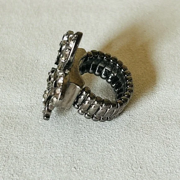 💍Cobalt Fleur-de-Lis Ring with Crystals One Size NWOT - Picture 5 of 7